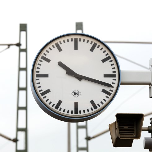 Clock 490x490