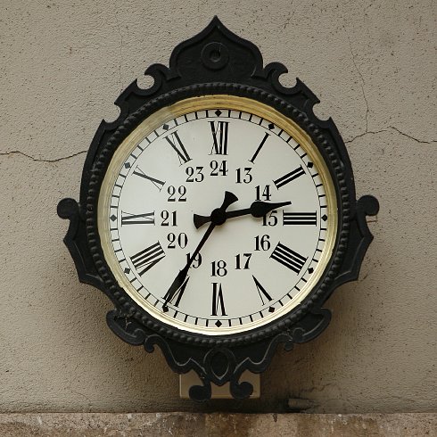 Clock 490x490