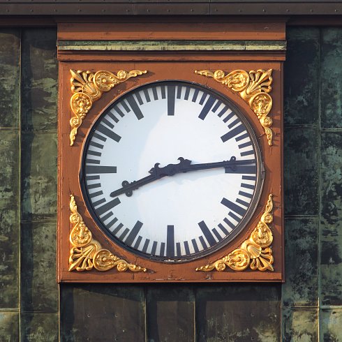 Clock 490x490