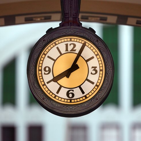 Clock 490x490