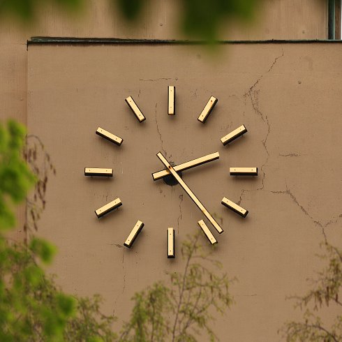 Clock 490x490