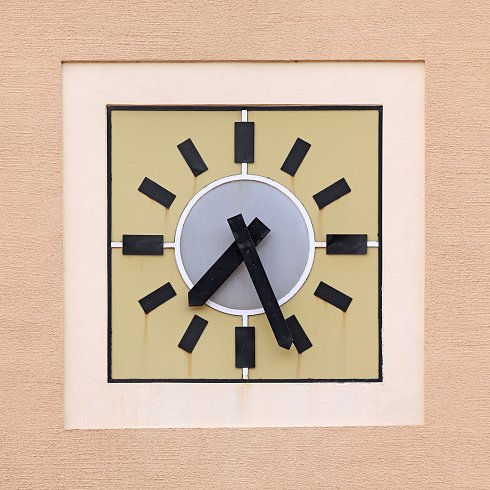 Clock 490x490