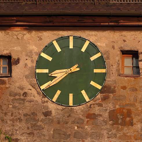 Clock 490x490