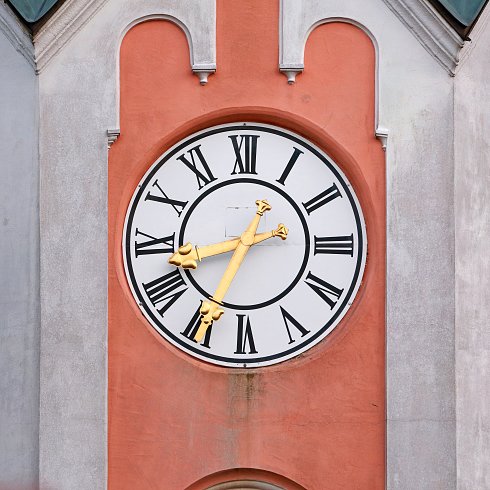 Clock 490x490