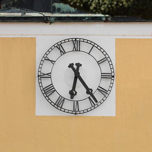 Clock 490x490