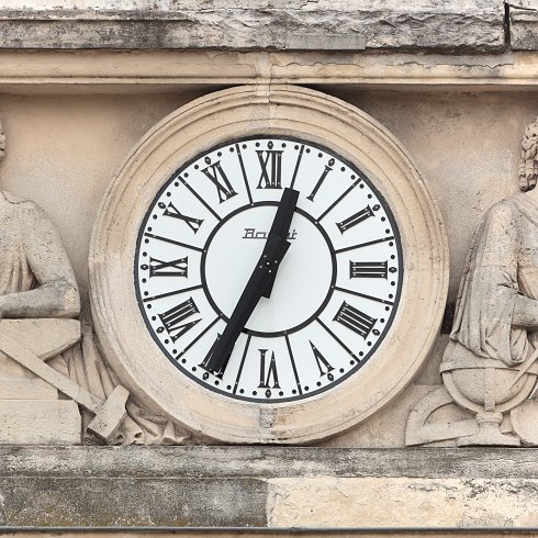 Clock 490x490